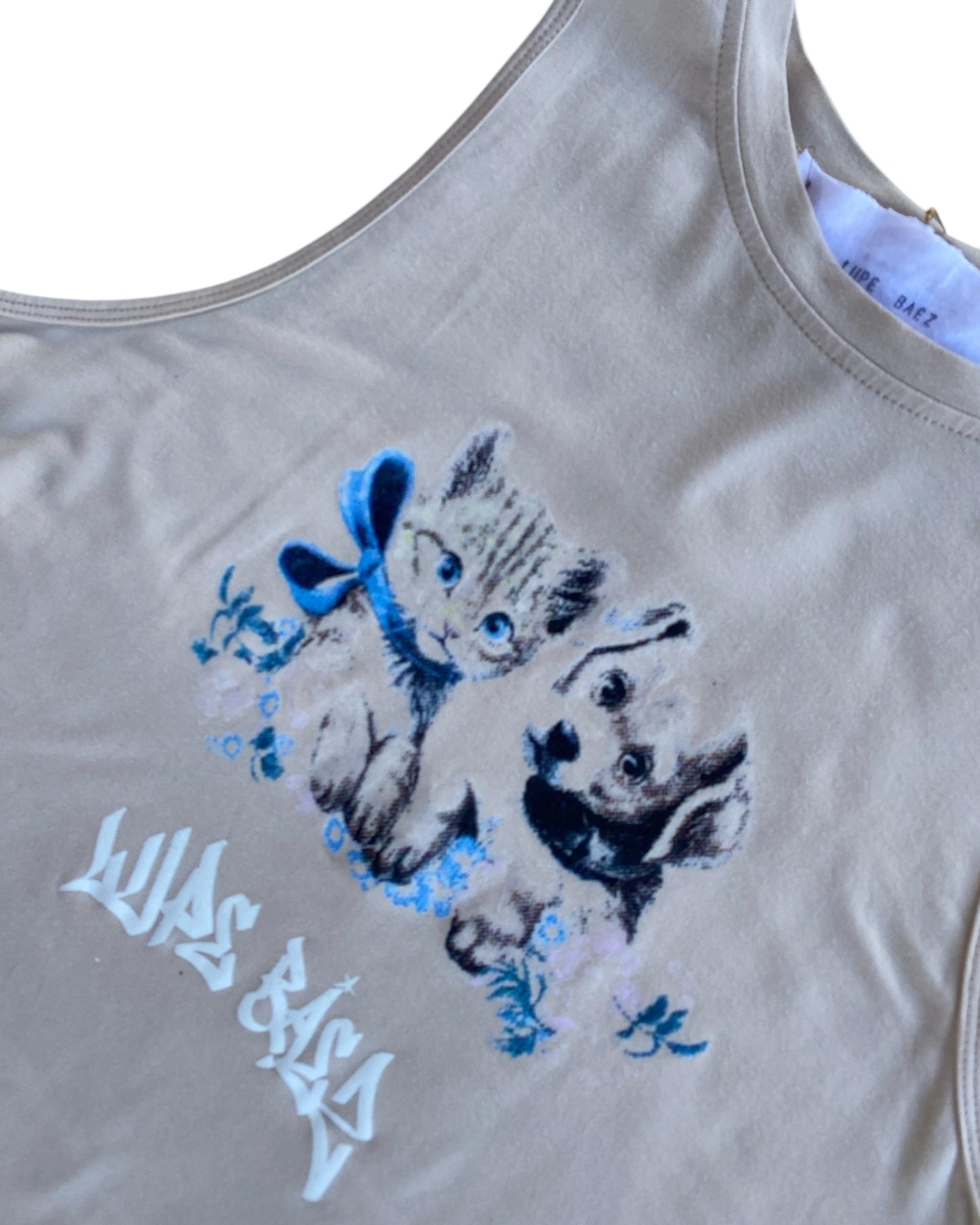LUPE BAÉZ X SLIDINK PETS TOP
