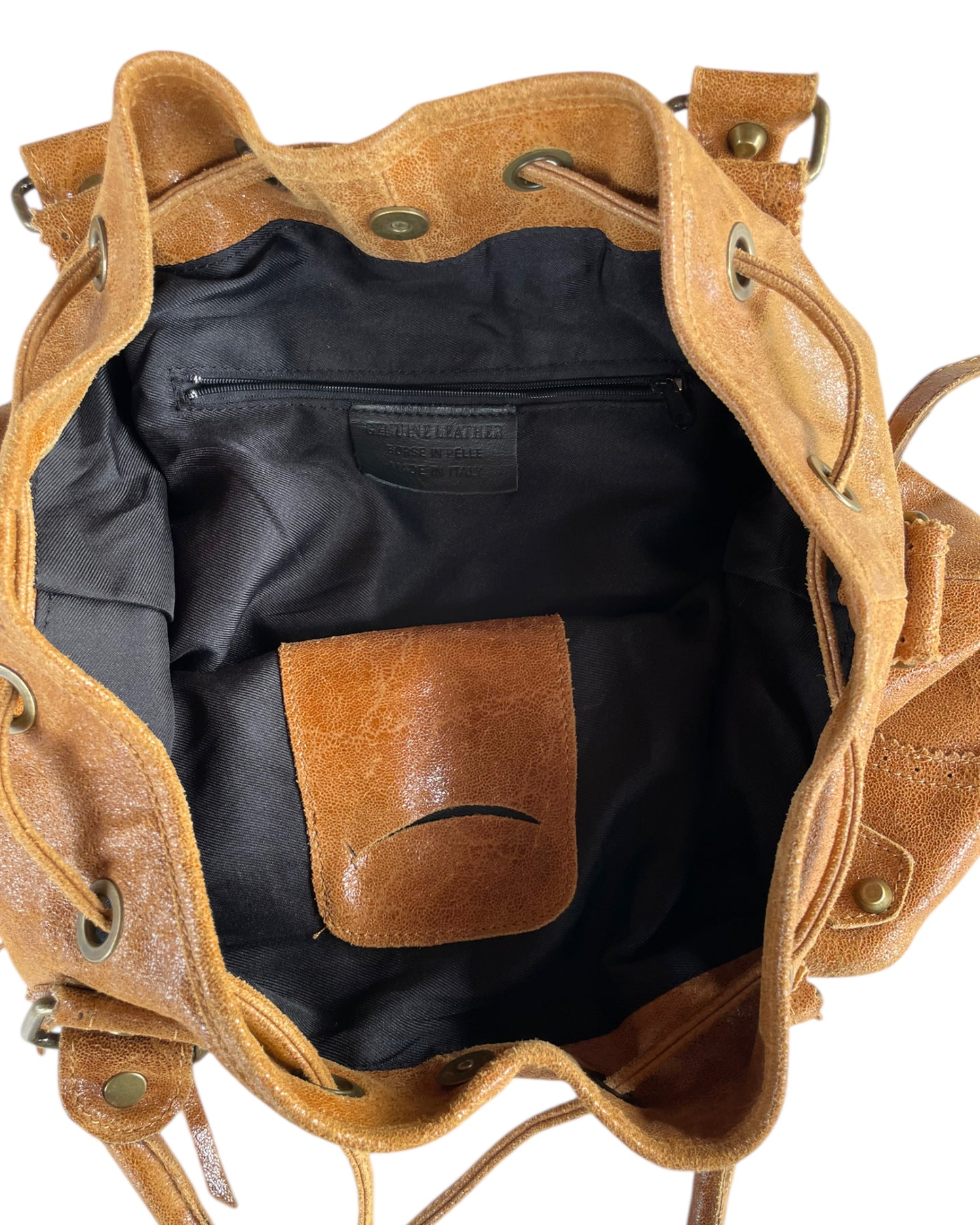 2000S TAN LEATHER BUCKET BAG