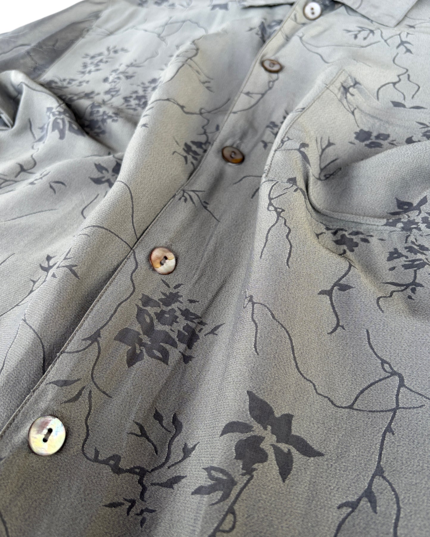 1990s CHICO’S DESIGN FLORAL SILK SHIRT