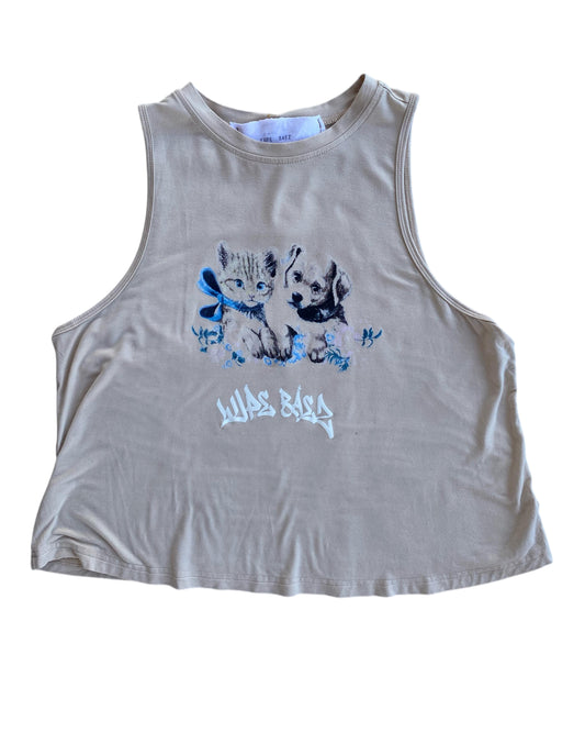 LUPE BAÉZ X SLIDINK PETS TOP