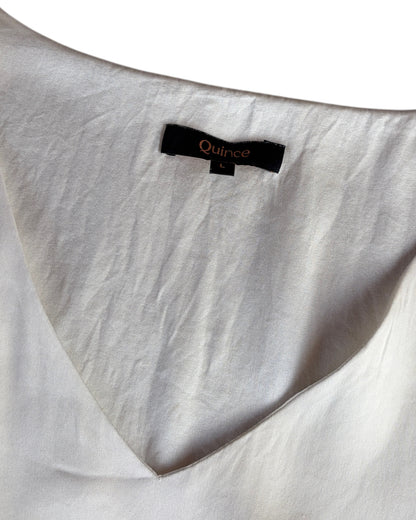 2000S QUINCE WHITE V-NECK TOP