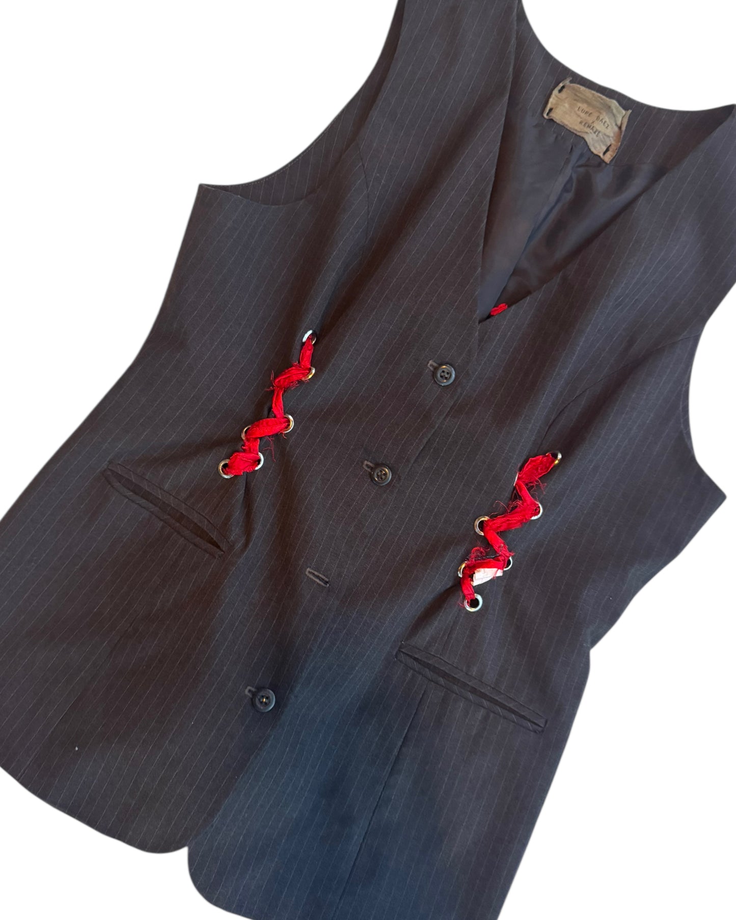 2025 COLLAB LUPE BÁEZ X REMATE VEST