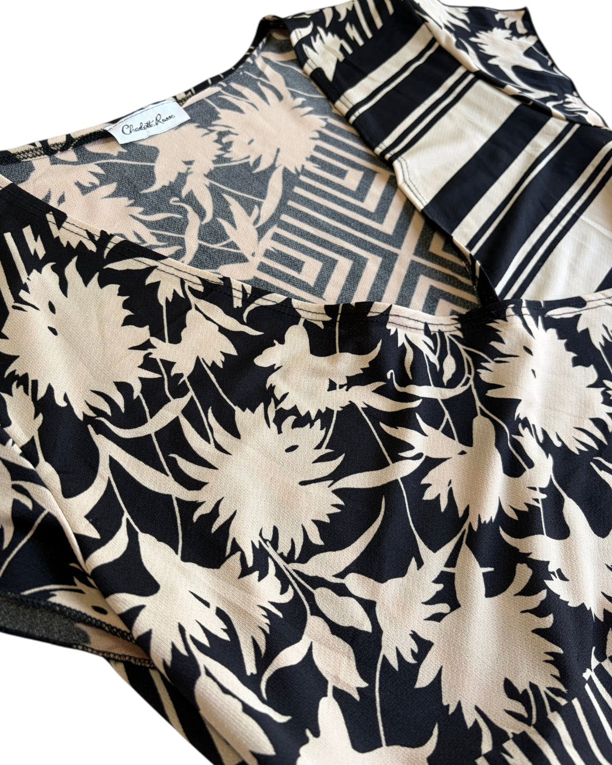 2010S UNEVEN BLOUSE