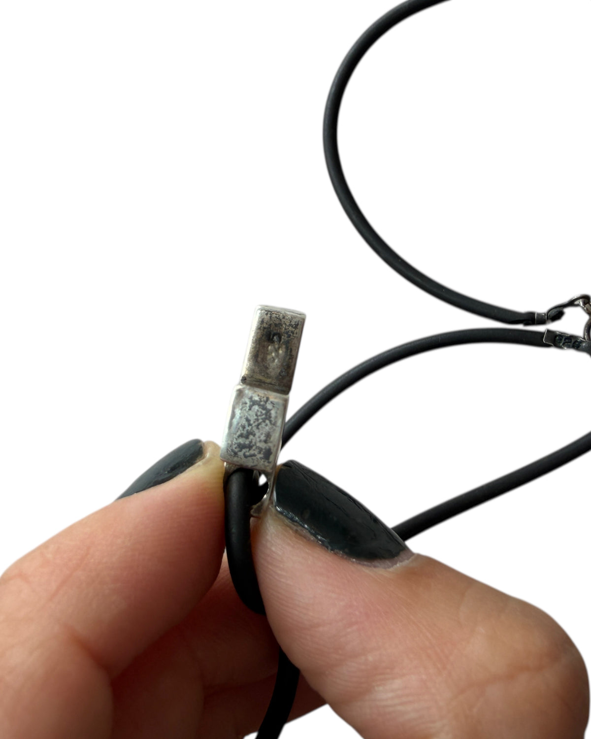2000S SILVER CROSS NECKLACE