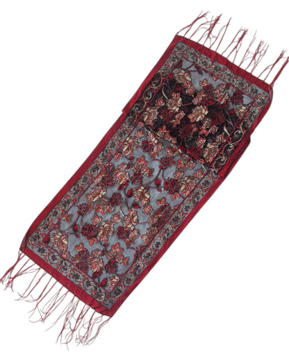 2000´S EMBROIDERY SCARF