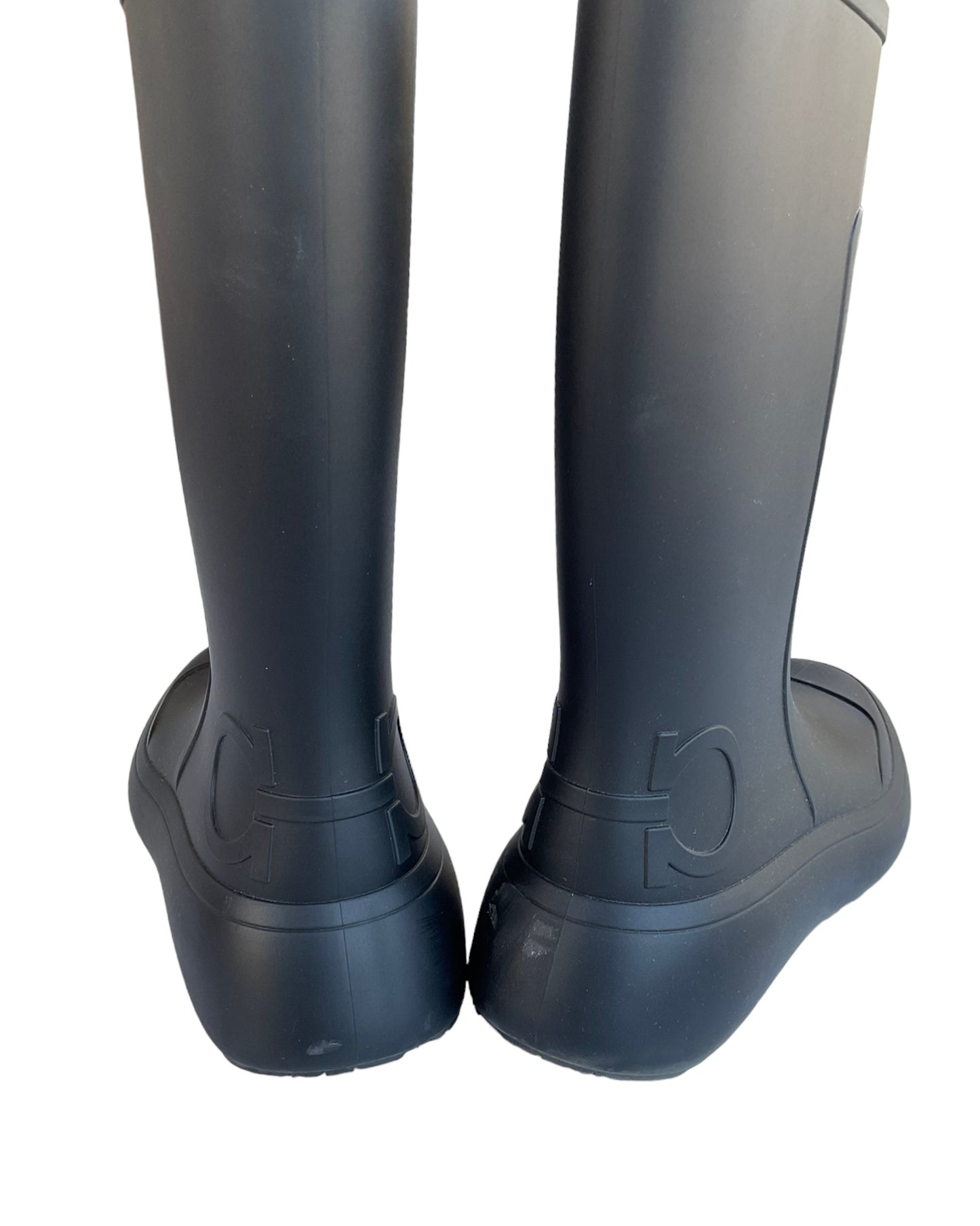 2020S FERRAGAMO BLACK RAIN BOOTS