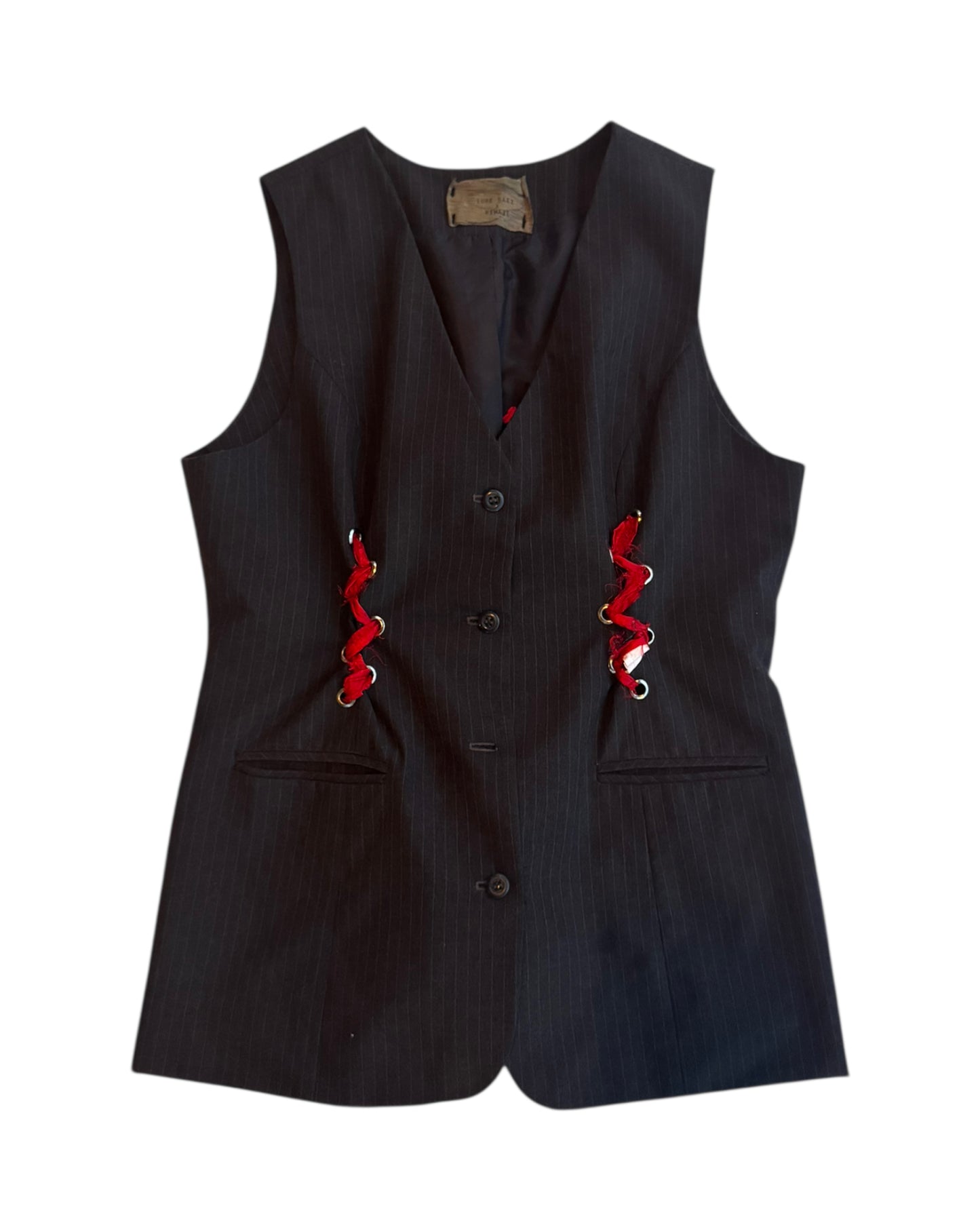 2025 COLLAB LUPE BÁEZ X REMATE VEST