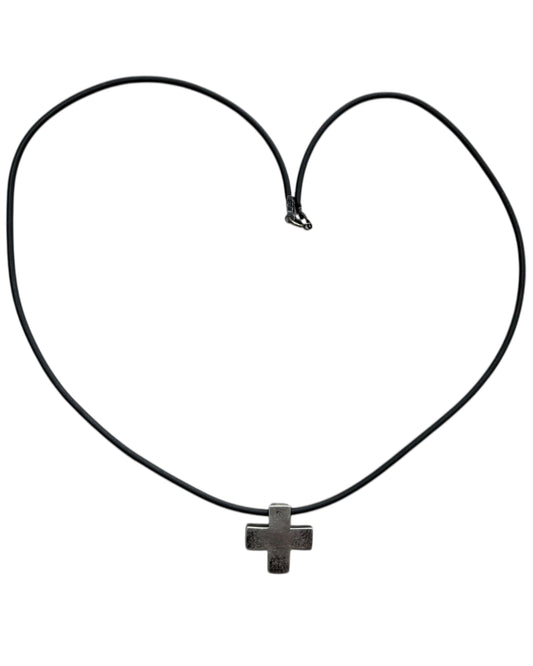 2000S SILVER CROSS NECKLACE
