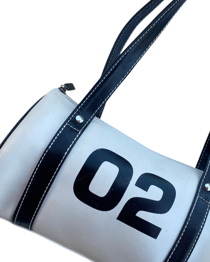 2000´S 02 BAG